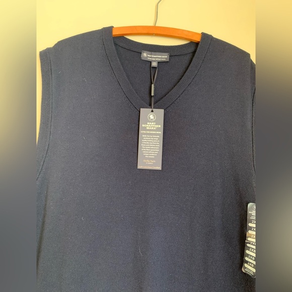 Hart Schaffner Marx Men's 100% Merino Wool V-Neck Sweater Vest - Blue 2XLB - Picture 2 of 5